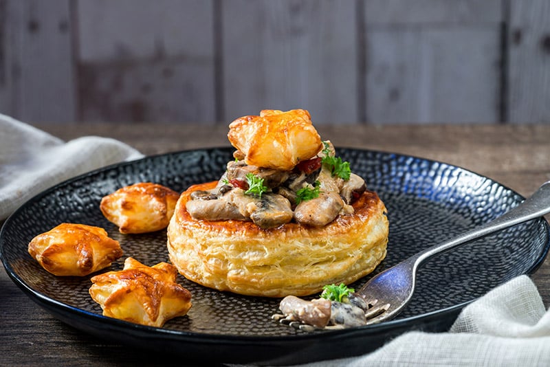 Feuilletés de crème de champignons et escargots